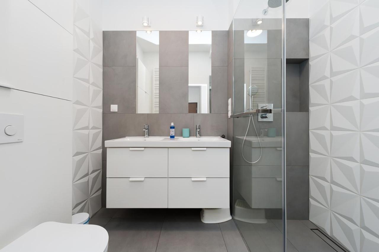 Premium In Novum City Center Near The Train Station By Sun & Snow 크라쿠프 외부 사진